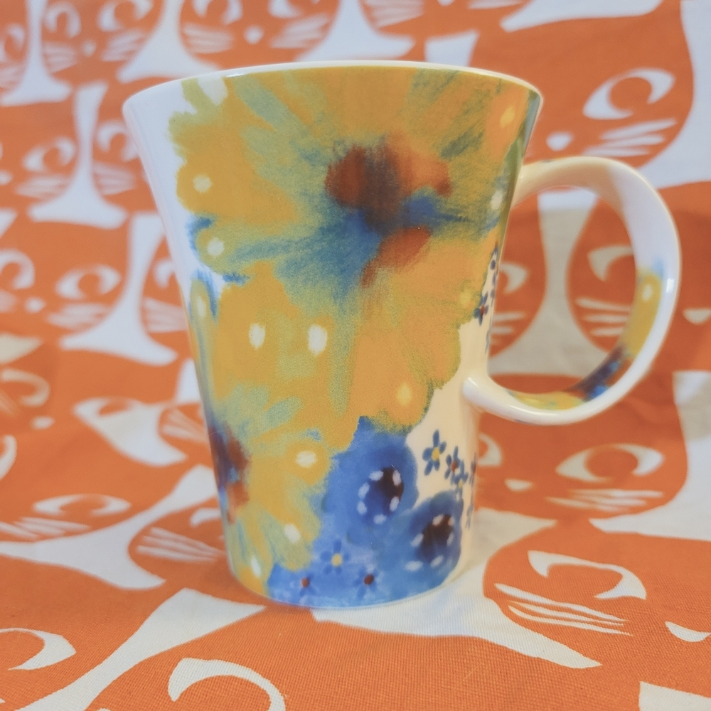 Starbucks 2006 dainty floral print classic early mug 12 oz